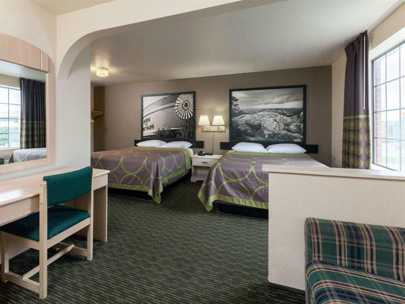 Hotel Super 8 By Wyndham Tulsa/Downtown/East Exterior foto