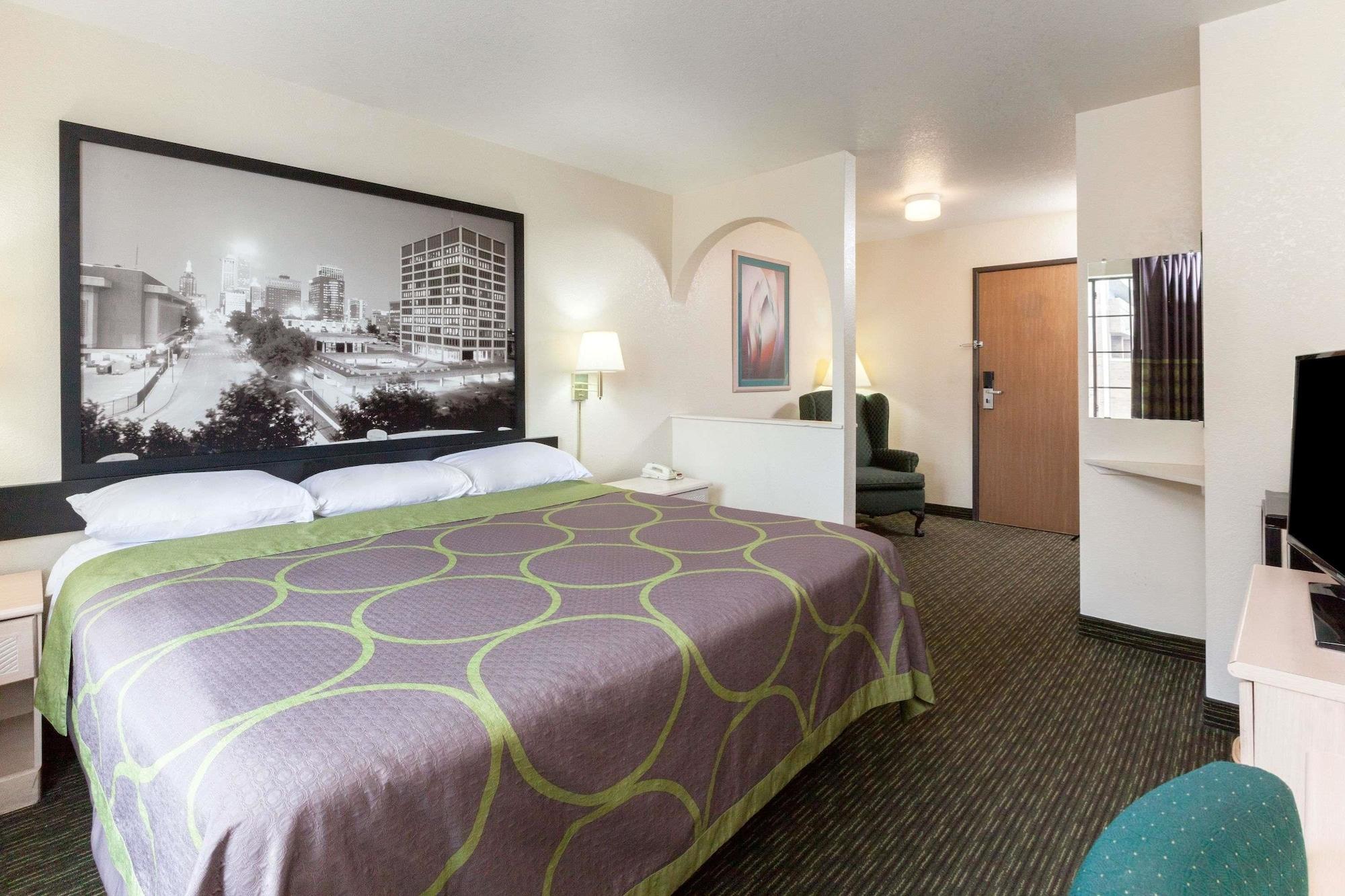 Hotel Super 8 By Wyndham Tulsa/Downtown/East Exterior foto